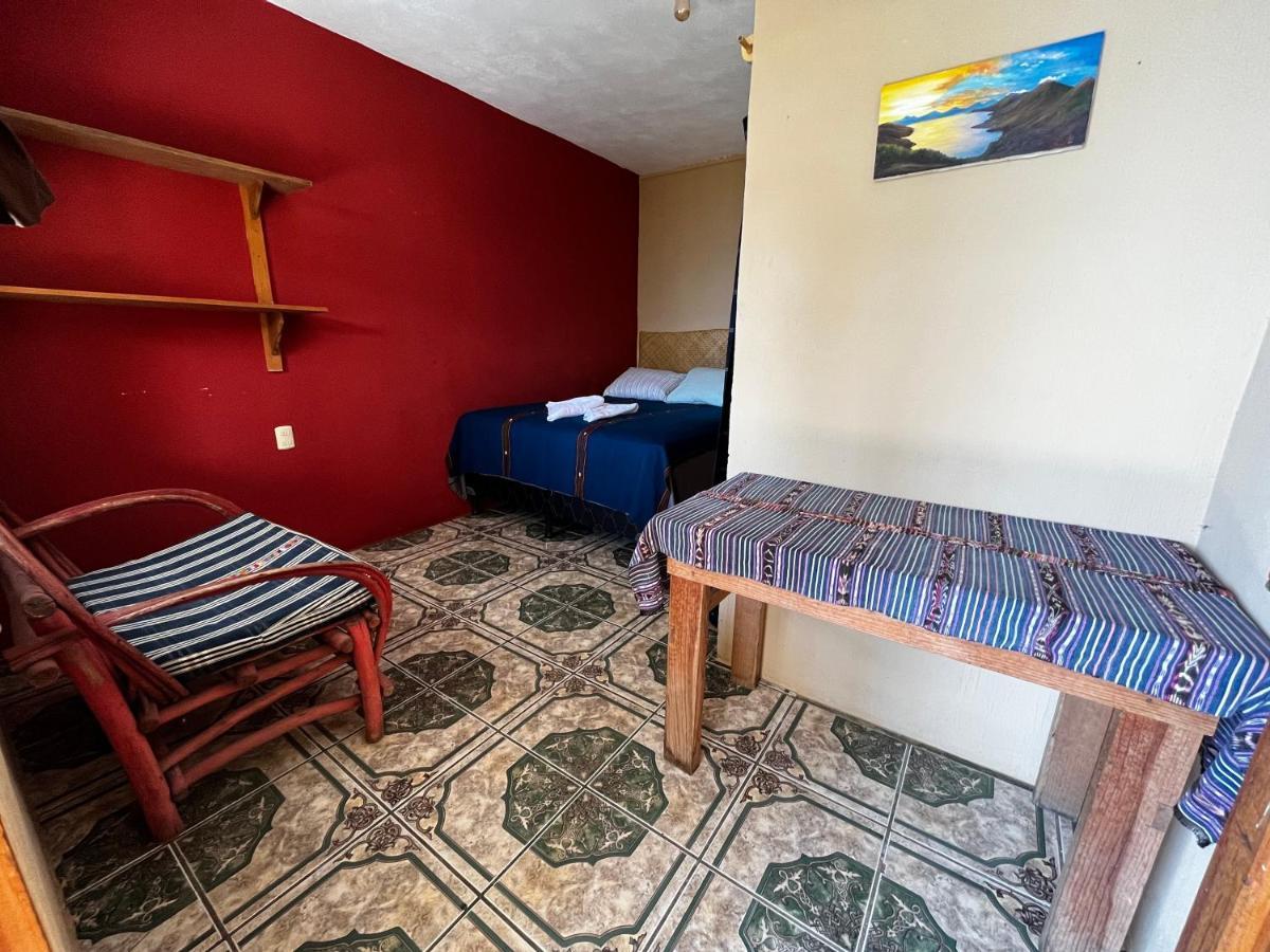 Kawoq Guesthouse San Pedro La Laguna Esterno foto