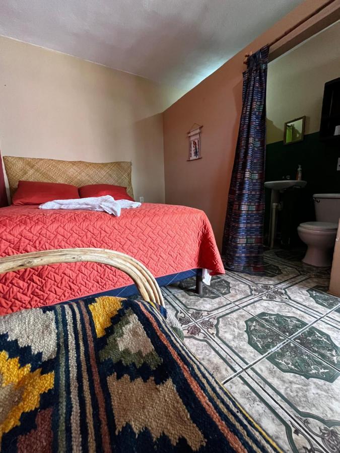 Kawoq Guesthouse San Pedro La Laguna Esterno foto
